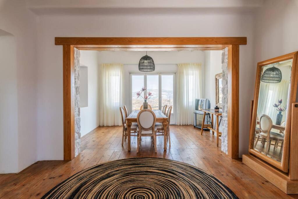Villa Ryakia Villa, 5 Min Away From Super Paradise Beach