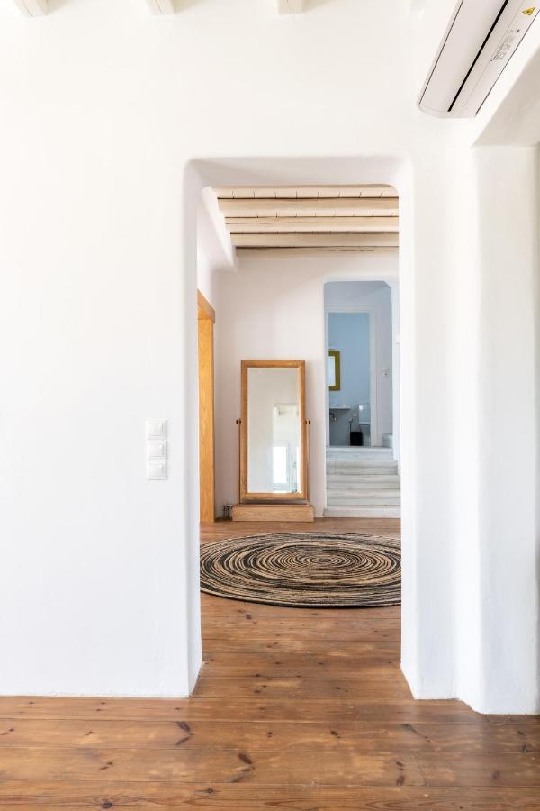 Ryakia Villa, 5 Min Away From Super Paradise Beach Villa Mykonos Town